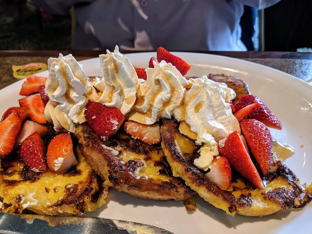 Angels Restaurant - Family Restaurant Kitchener | restaurant | 751 Victoria St S, Kitchener, ON N2M 5N4, Canada | 5195811158 OR +1 519-581-1158