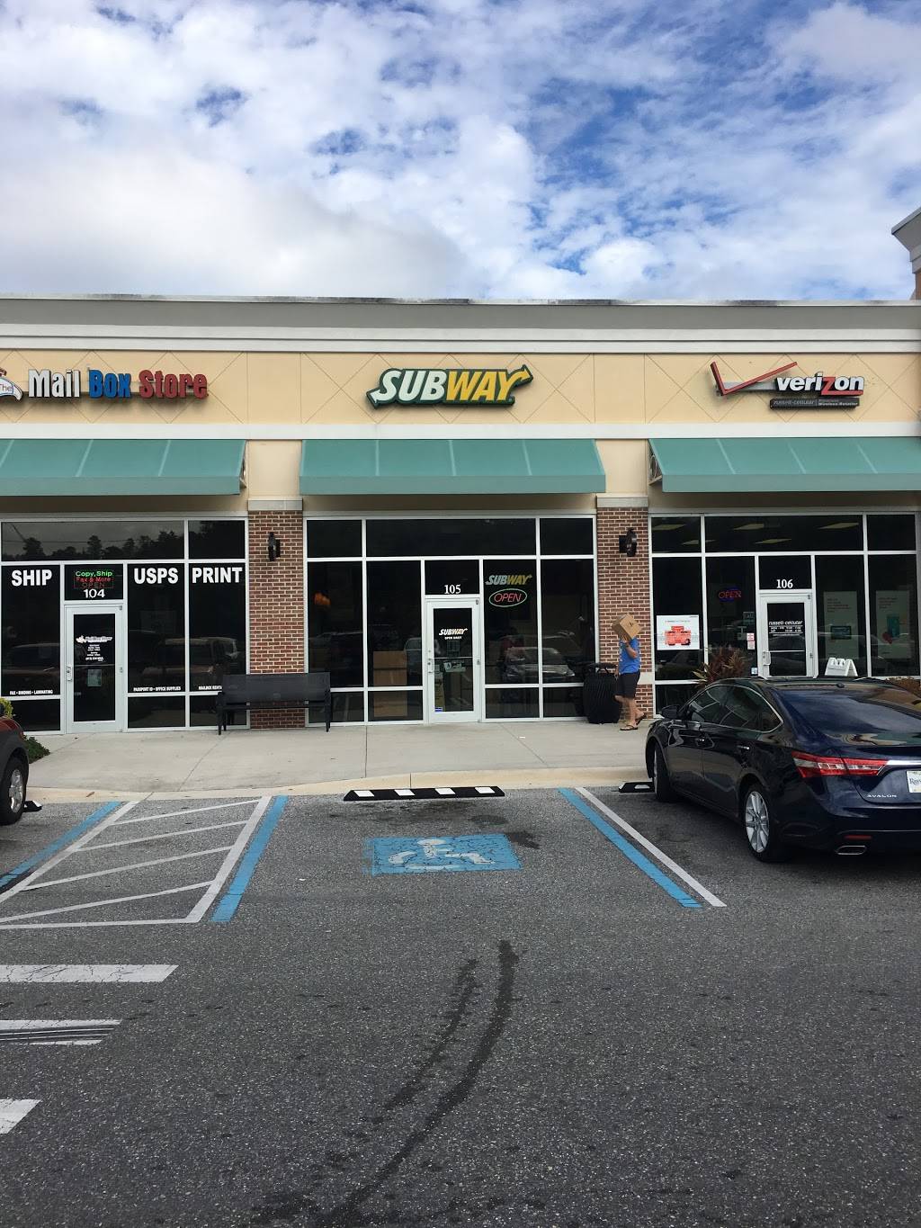 Subway Restaurants | restaurant | 3848 Sun City Center Blvd, Ruskin, FL 33573, USA | 8136347500 OR +1 813-634-7500