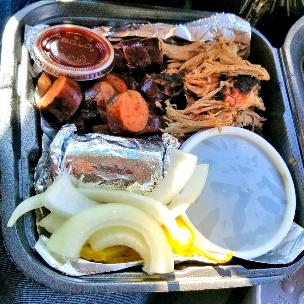 Big Earles BBQ | restaurant | 610 N 1st St, Roby, TX 79543, USA | 3257730988 OR +1 325-773-0988