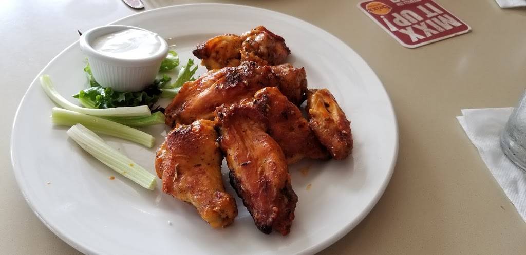 Brixx Wood Fired Pizza - Southern Pines | restaurant | 200 Brucewood Rd, Southern Pines, NC 28387, USA | 9103652000 OR +1 910-365-2000