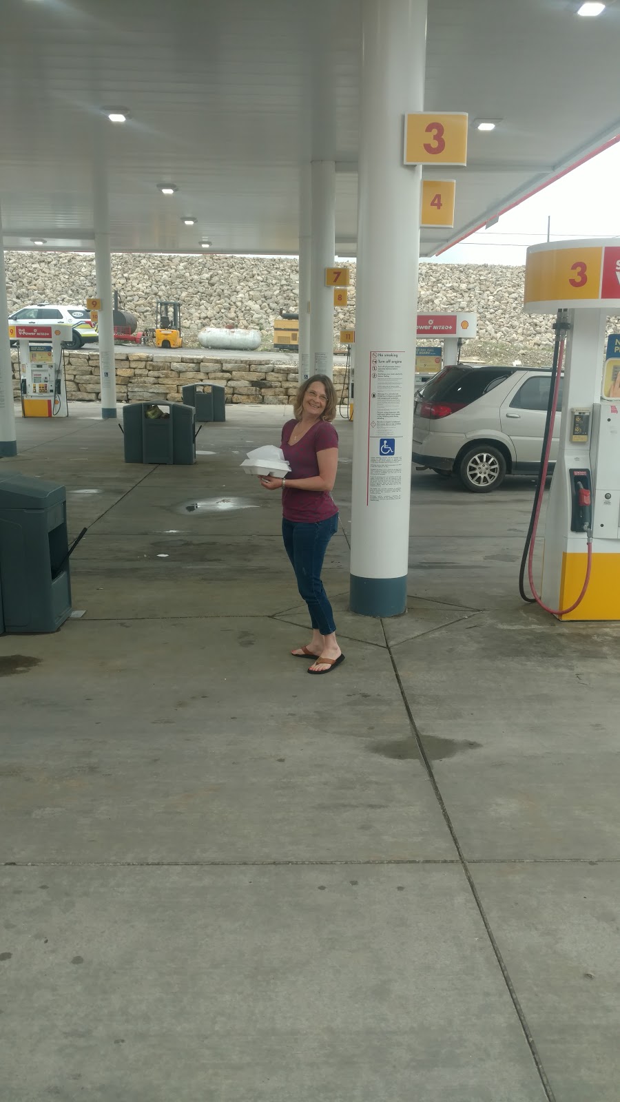 Shell | restaurant | 18 Industrial Park Dr, Hollister, MO 65672, USA | 4173343207 OR +1 417-334-3207