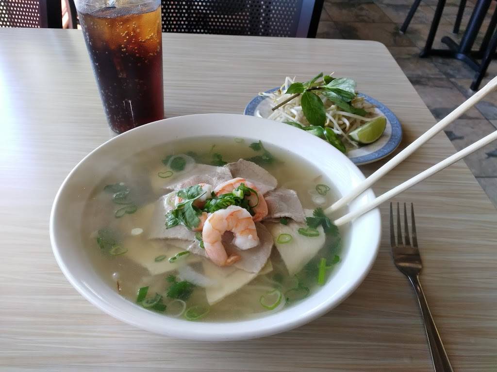 Pho Que Huong | restaurant | 1720 Eldorado Pkwy #101, McKinney, TX 75069, USA | 9725428422 OR +1 972-542-8422