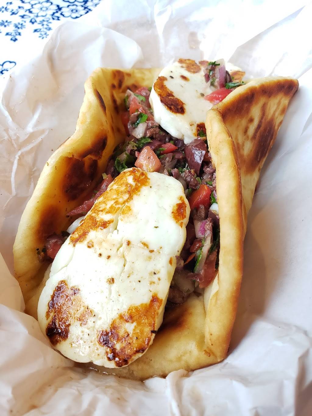 Nikos Gyros Beacon Hill | restaurant | 1636 S McClellan St, Seattle, WA 98144, USA | 2063974986 OR +1 206-397-4986