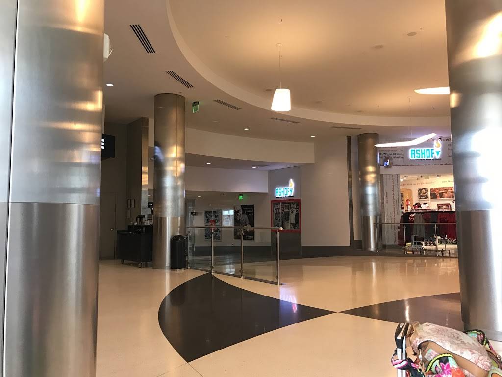 Grounded In Birmingham | restaurant | Post Sec - Concourse C F12, 5900 Messer Airport Hwy, Birmingham, AL 35212, USA | 8562344930 OR +1 856-234-4930