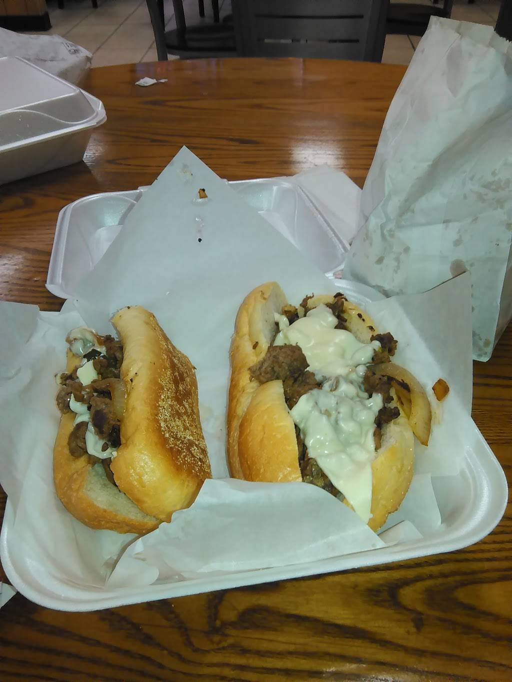 Chick N Chips | restaurant | 954 Rice St, St Paul, MN 55117, USA | 6514885858 OR +1 651-488-5858