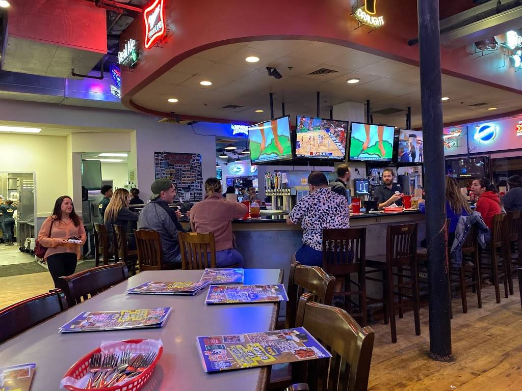 Pluckers Wing Bar | restaurant | 9070 Research Blvd Ste 201C, Austin, TX 78758, USA | 5125339464 OR +1 512-533-9464