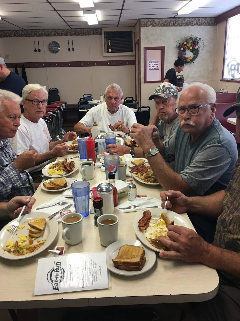 Eat N Run | restaurant | 1323 Kenmore Blvd, Akron, OH 44314, USA | 3308483212 OR +1 330-848-3212