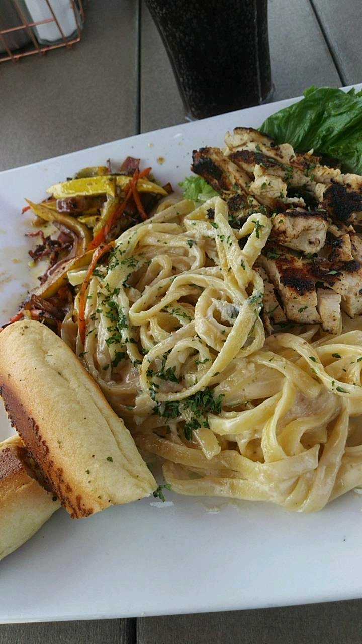 Hangar 6 Air Cafe | restaurant | 249 Airport, Uvalde Rd, Uvalde, TX 78801, USA | 8309003113 OR +1 830-900-3113