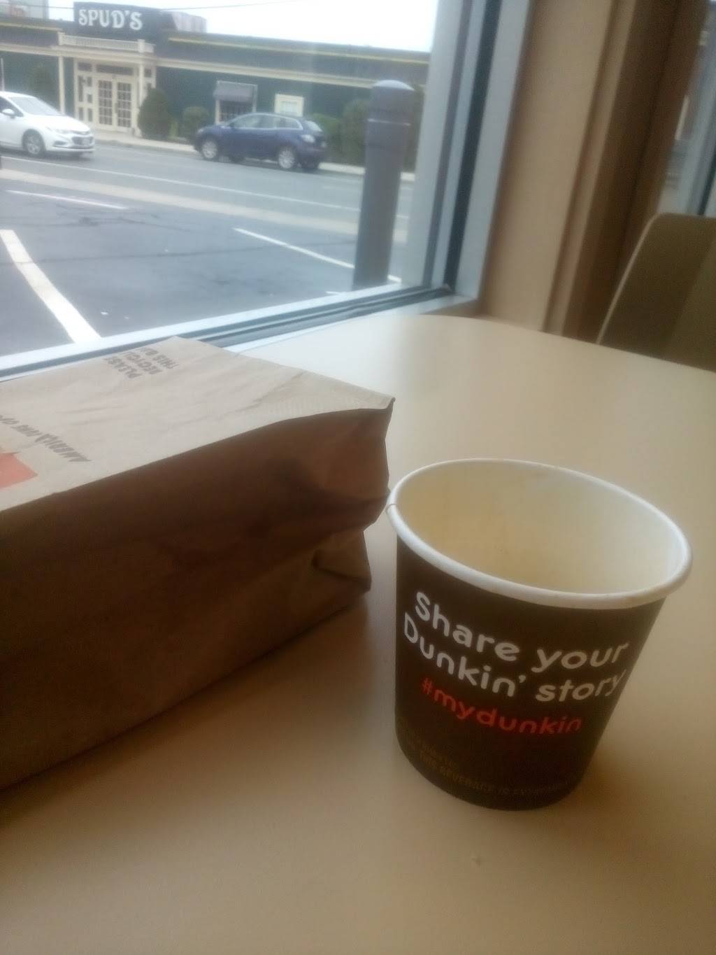 Dunkin | bakery | 35 Lincoln Ave, Saugus, MA 01906, USA | 7819411462 OR +1 781-941-1462