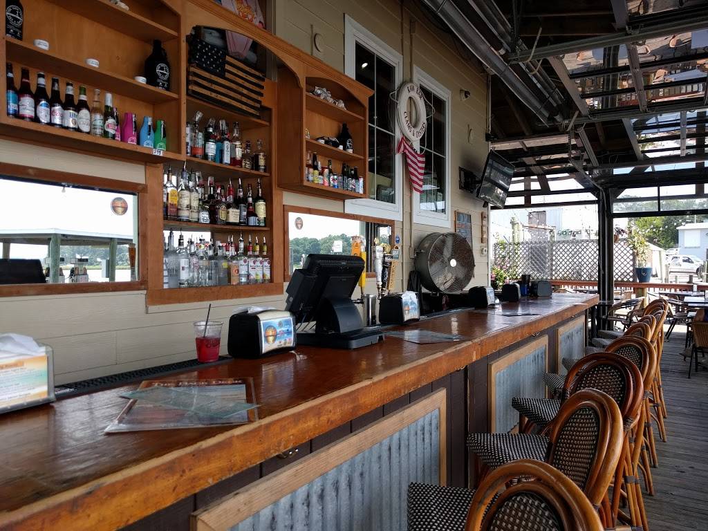 The Back Deck | cafe | 3323 Shore Dr, Virginia Beach, VA 23451, USA | 7574817512 OR +1 757-481-7512