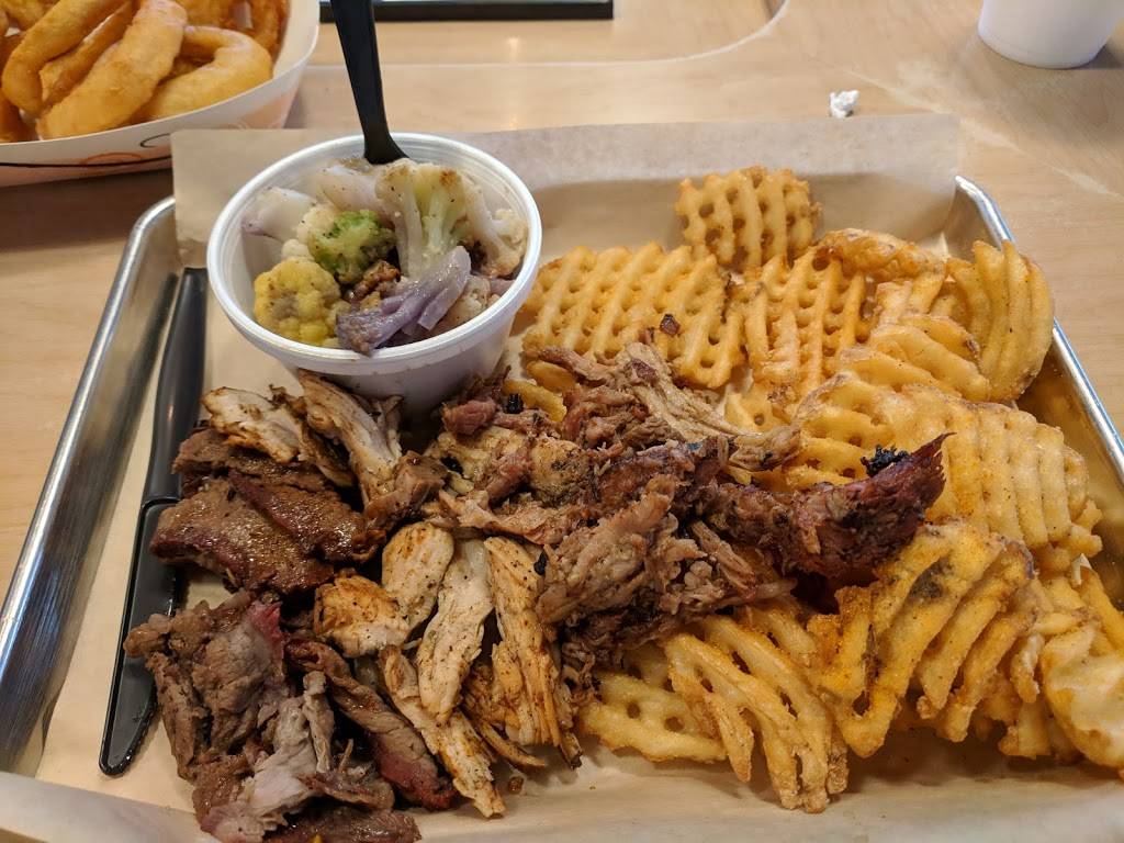 3 Hogs BBQ Spring Grove | restaurant | 4 S Water St, Spring Grove, PA 17362, USA | 7178008016 OR +1 717-800-8016