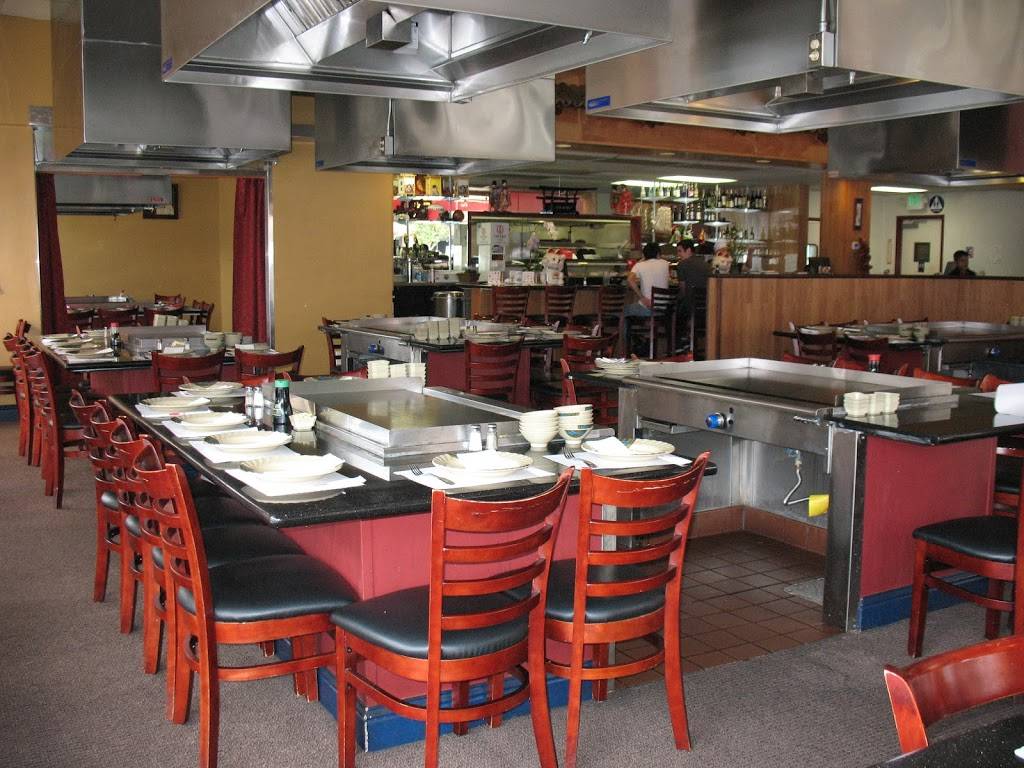 Sakura Teppanyaki and Sushi | restaurant | 2198 Broadway, Redwood City, CA 94063, USA | 6503680800 OR +1 650-368-0800