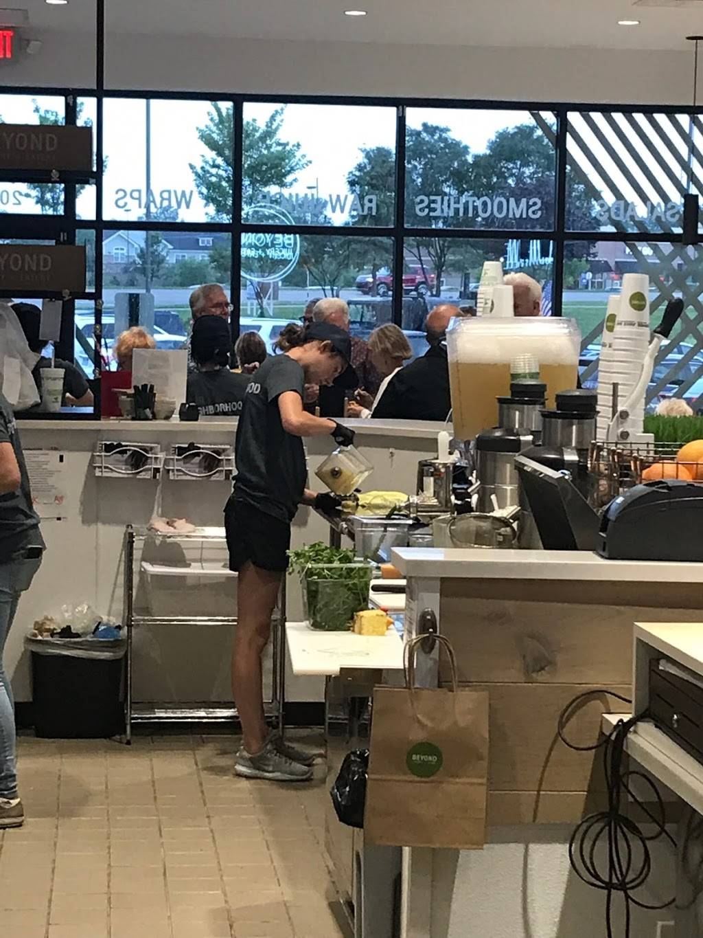 Beyond Juicery + Eatery | restaurant | 20450 Haggerty Rd, Northville, MI 48167, USA | 7349566736 OR +1 734-956-6736