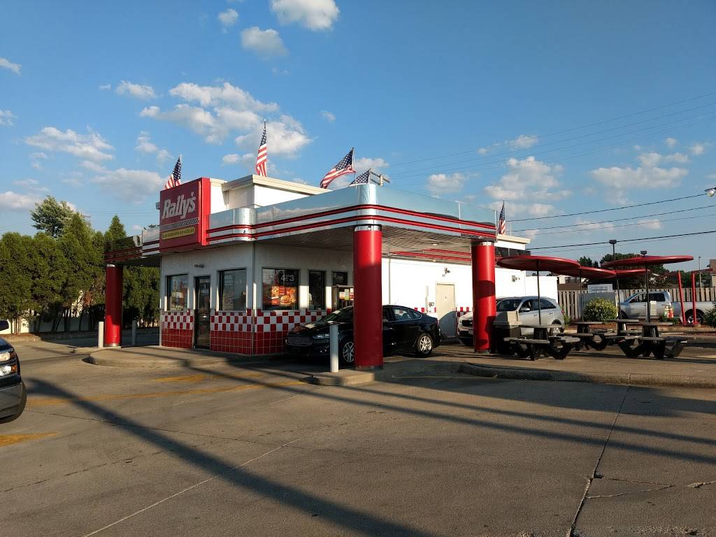 Rallys | restaurant | 6201 Brookpark Rd, Parma, OH 44129, USA | 2163518884 OR +1 216-351-8884