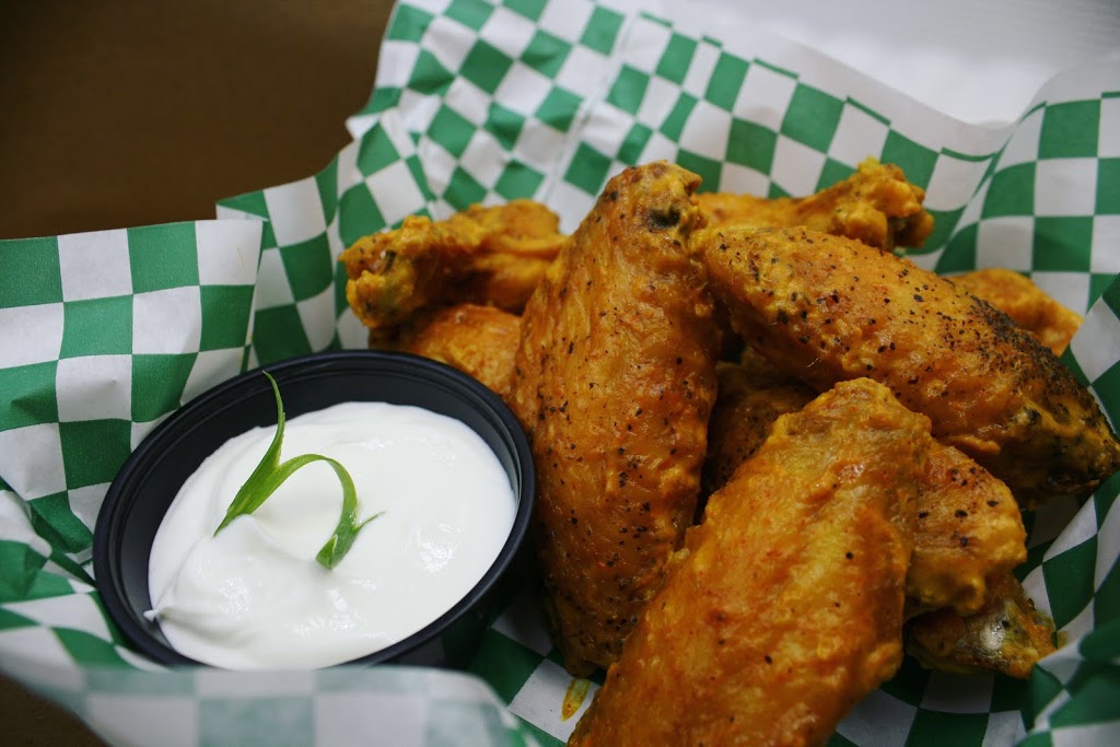 Mother Cluckin Wings | restaurant | 1827 Broadway, Sacramento, CA 95818, USA | 9168320983 OR +1 916-832-0983