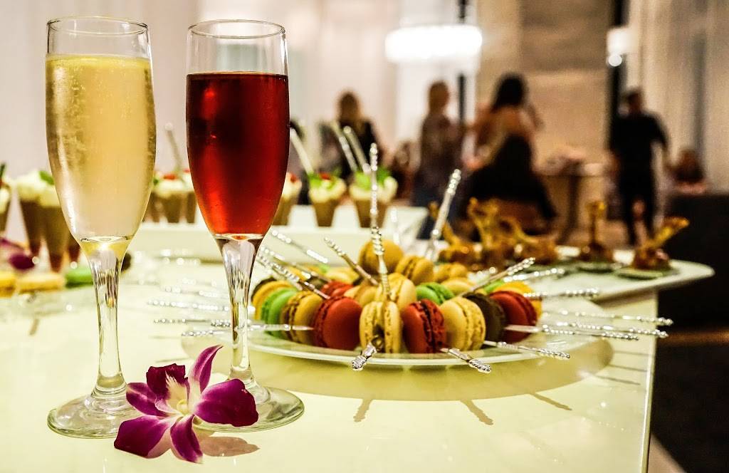 Blue Bar Grill | restaurant | 1960 S Ocean Dr, Hallandale Beach, FL 33009, USA | 9542512658 OR +1 954-251-2658