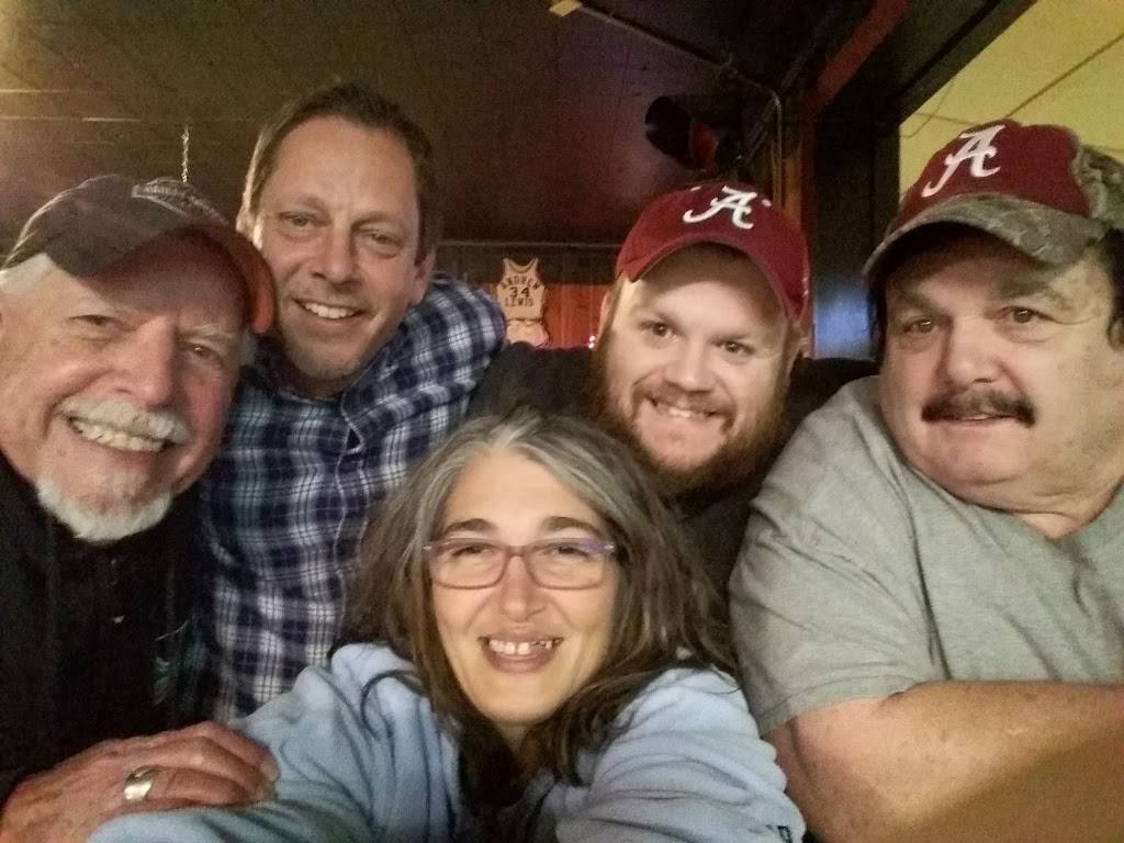 Charbels Sports Grill | restaurant | 912 E Main St, Salem, VA 24153, USA | 5403871190 OR +1 540-387-1190