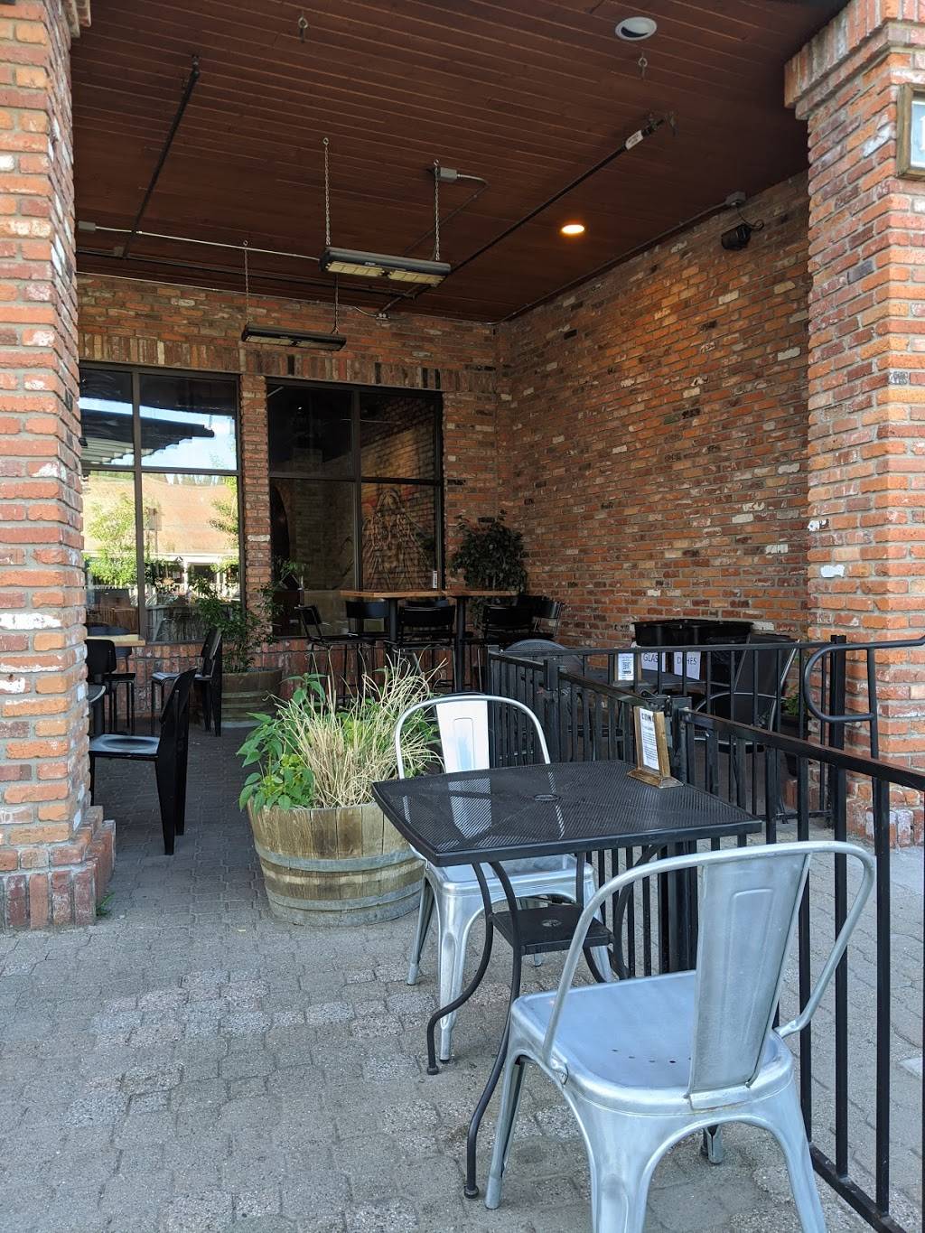 COMO | restaurant | 10164 Donner Pass Rd Unit#3, Truckee, CA 96161, USA | 5305876274 OR +1 530-587-6274