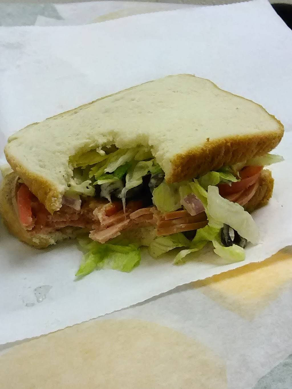 Subway | meal takeaway | 3450 Clarks River Rd, Paducah, KY 42003, USA | 2707091918 OR +1 270-709-1918