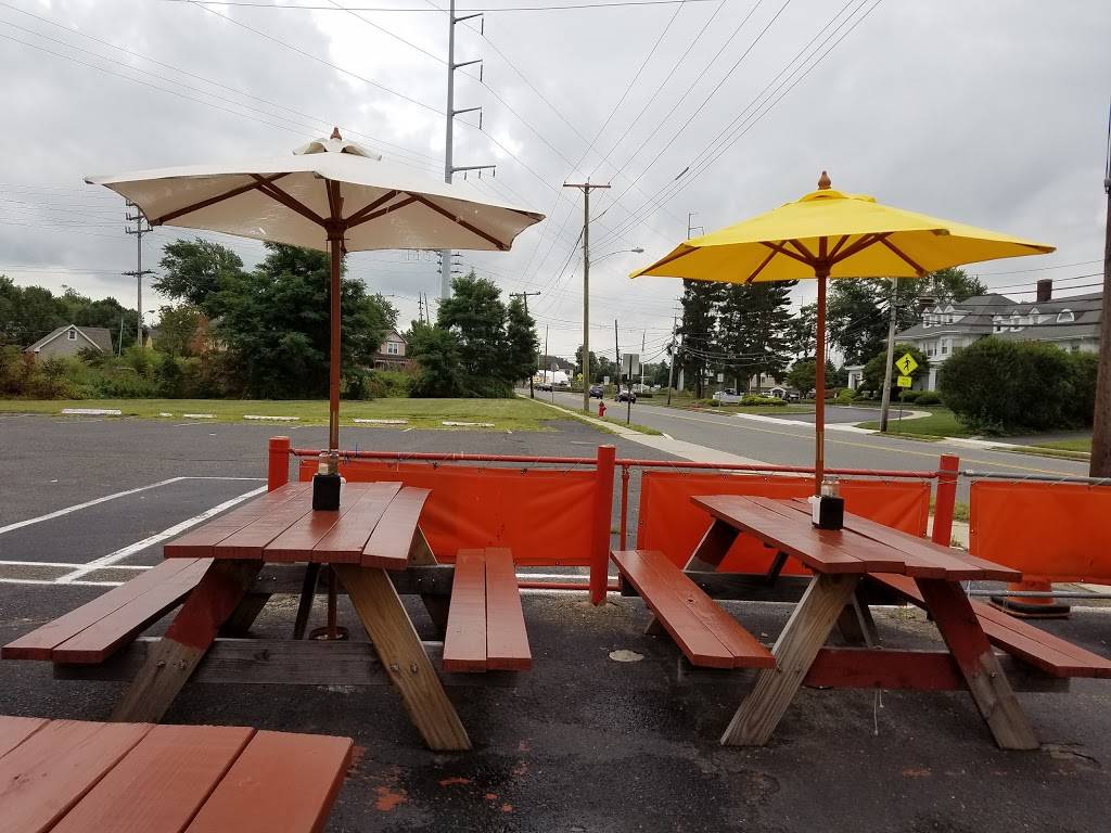 Stewarts Root Beer | restaurant | 347 Main St, Matawan, NJ 07747, USA | 7322429791 OR +1 732-242-9791