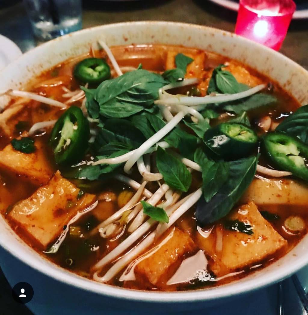 RedThai Southeast Asian Kitchen | restaurant | 7822 N 12th St, Phoenix, AZ 85020, USA | 6028703015 OR +1 602-870-3015