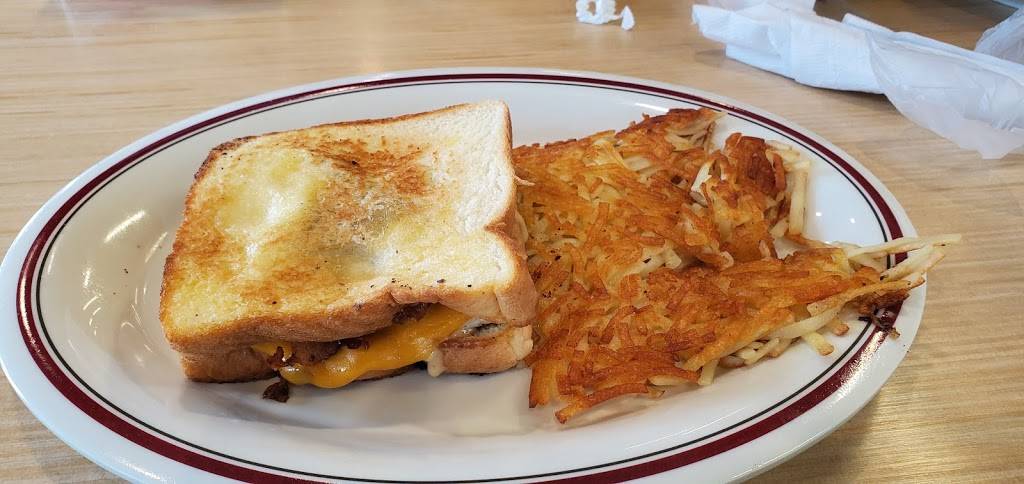 Huddle House | meal takeaway | 1405 S Main St, Blackstone, VA 23824, USA | 4342982149 OR +1 434-298-2149