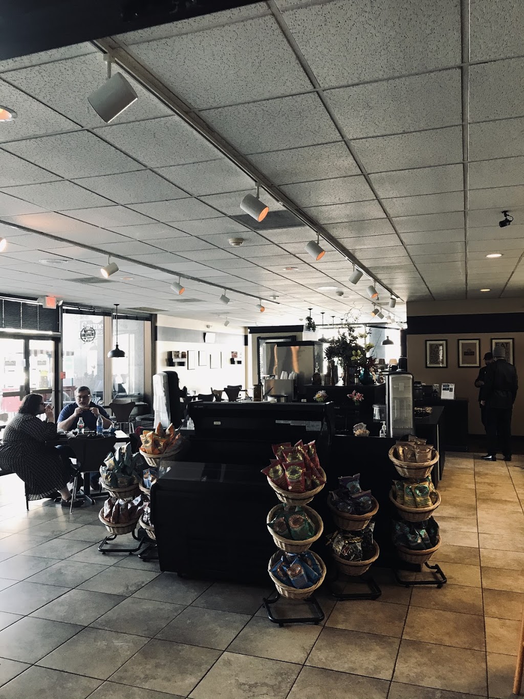 Carmens Deli & Bistro | restaurant | 40 N Main St, Dayton, OH 45423, USA | 9376109999 OR +1 937-610-9999