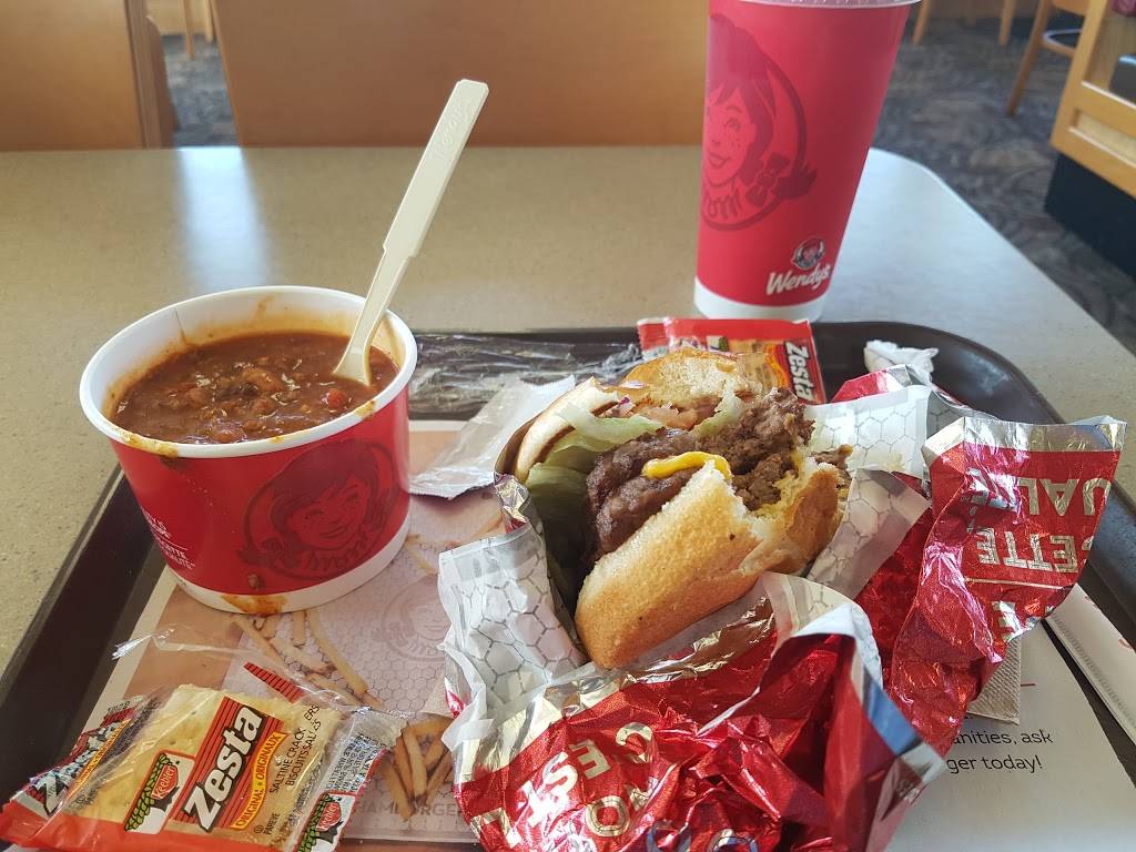 Wendys | restaurant | 6449 Erin Mills Pkwy, Mississauga, ON L5N 4H4, Canada | 9058196787 OR +1 905-819-6787