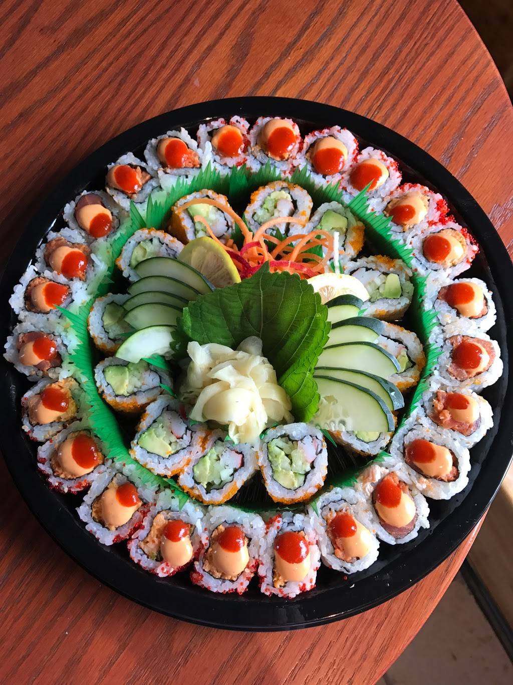 Zoku Sushi | restaurant | 1616 N Kedzie Ave, Chicago, IL 60647, USA | 7732271616 OR +1 773-227-1616