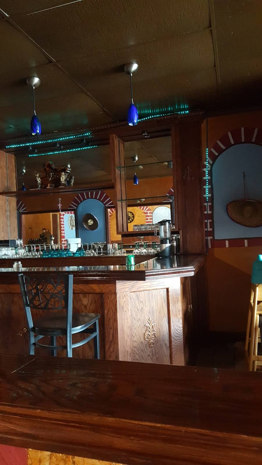 La Salsa | restaurant | 116 N Bloomington St, Streator, IL 61364, USA | 8155109327 OR +1 815-510-9327