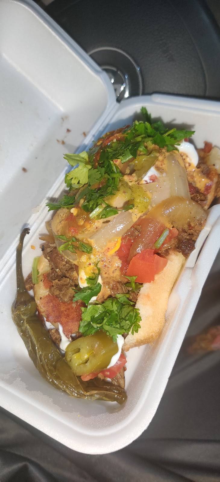 El Santo Dogo | restaurant | 1410 Tuolumne Blvd, Modesto, CA 95351, USA | 2094090613 OR +1 209-409-0613