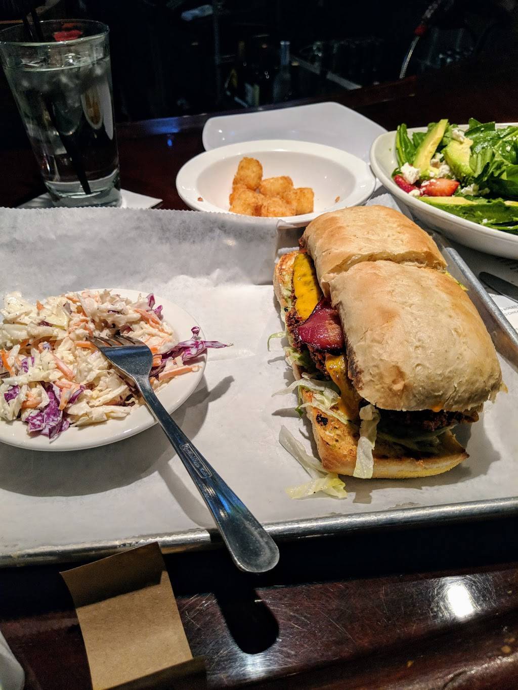 Steelhouse Tavern | restaurant | 1129 E Long Lake Rd, Troy, MI 48085, USA | 2488172980 OR +1 248-817-2980