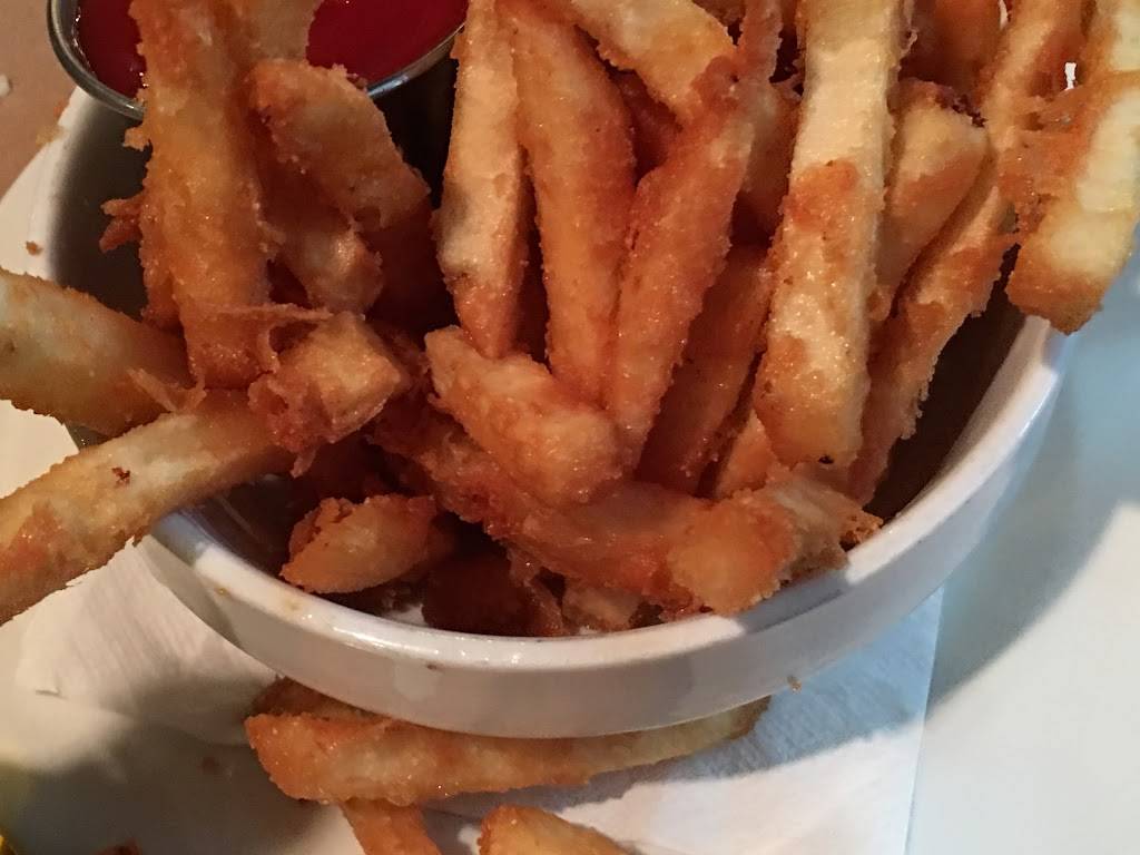 Heirloom Tavern | restaurant | 32 Railroad Ave, Glen Head, NY 11545, USA | 5166866633 OR +1 516-686-6633