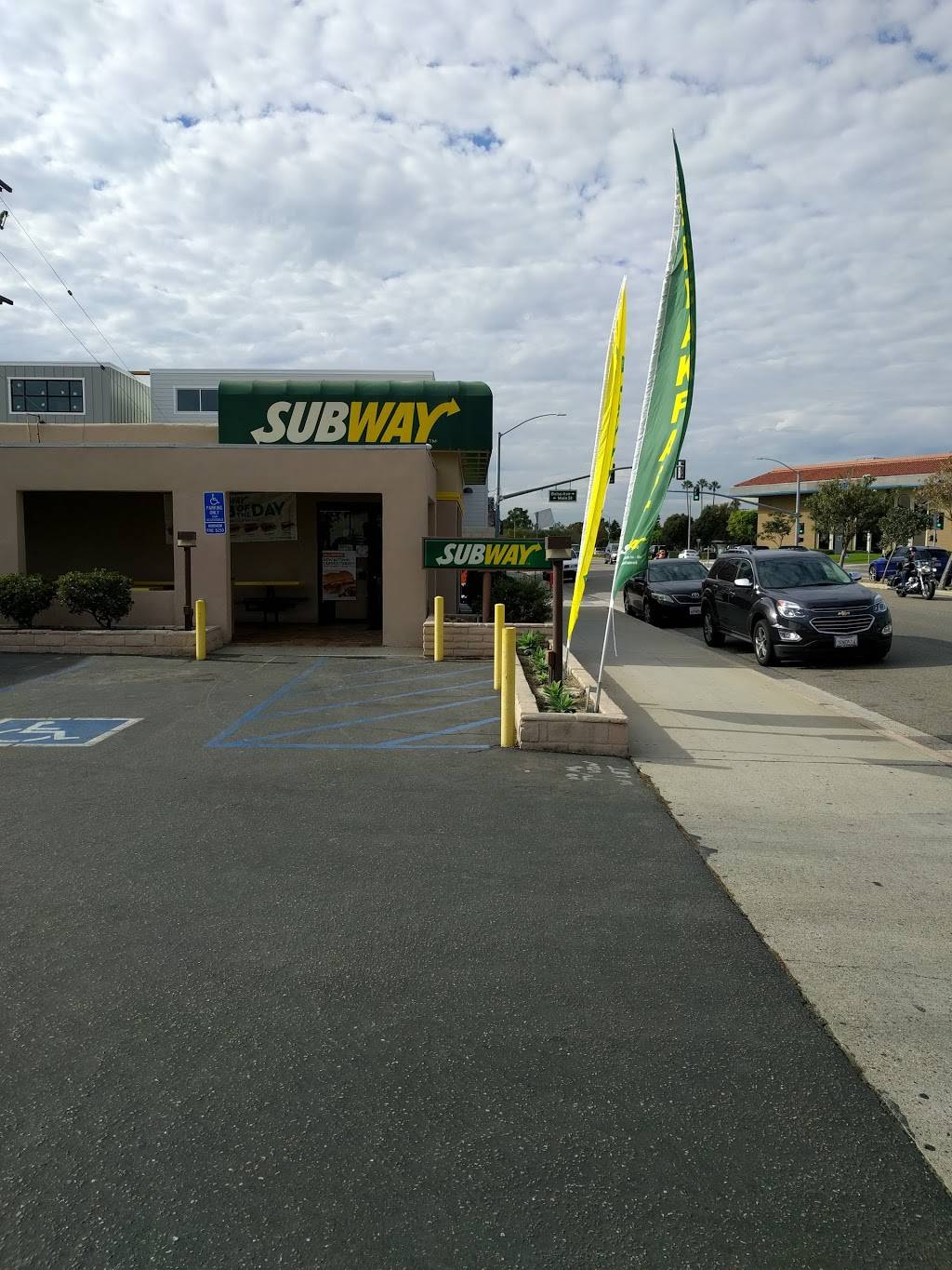 Subway Restaurants | restaurant | 914 Pacific Coast Hwy, Seal Beach, CA 90740, USA | 5624931923 OR +1 562-493-1923