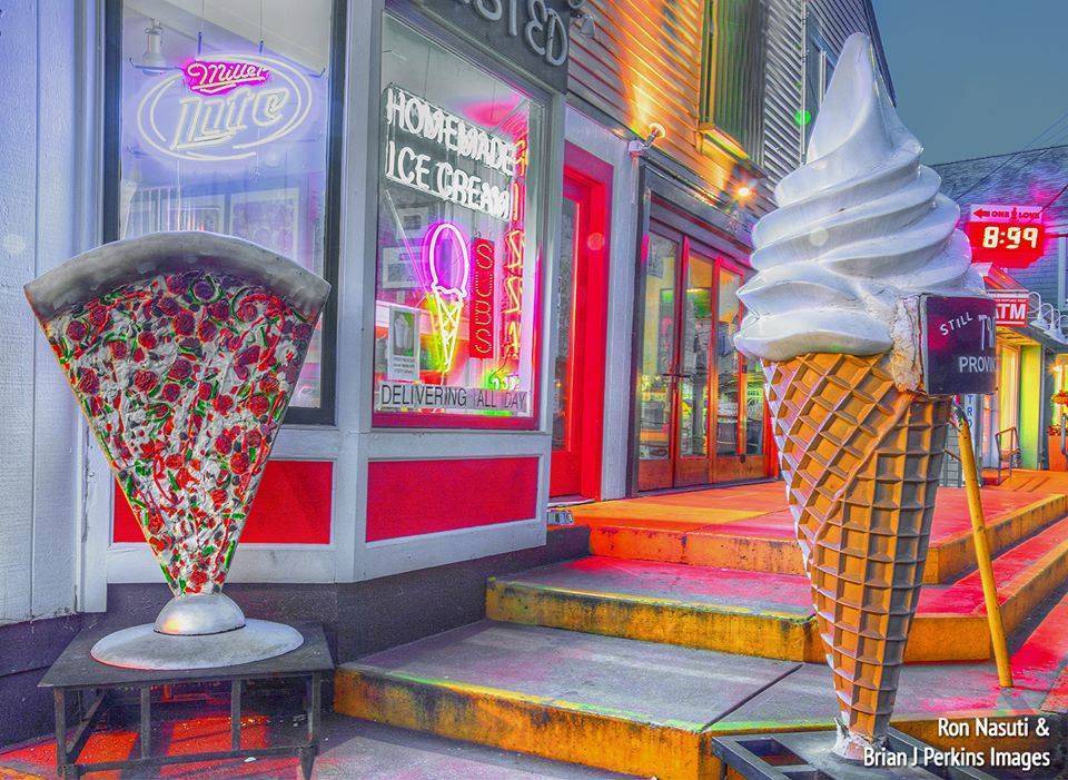 Twisted Pizza Subs And Ice Cream | restaurant | 293 Commercial St, Provincetown, MA 02657, USA | 5084876973 OR +1 508-487-6973