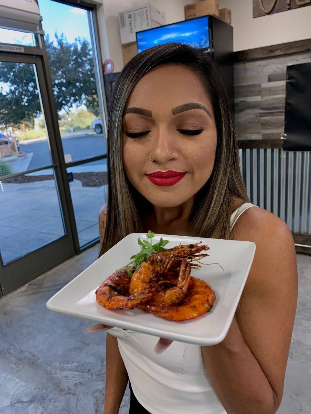 Ostioneria Villa Marina | restaurant | 546 Indian Hills Cir, Perris, CA 92570, USA | 9513554662 OR +1 951-355-4662