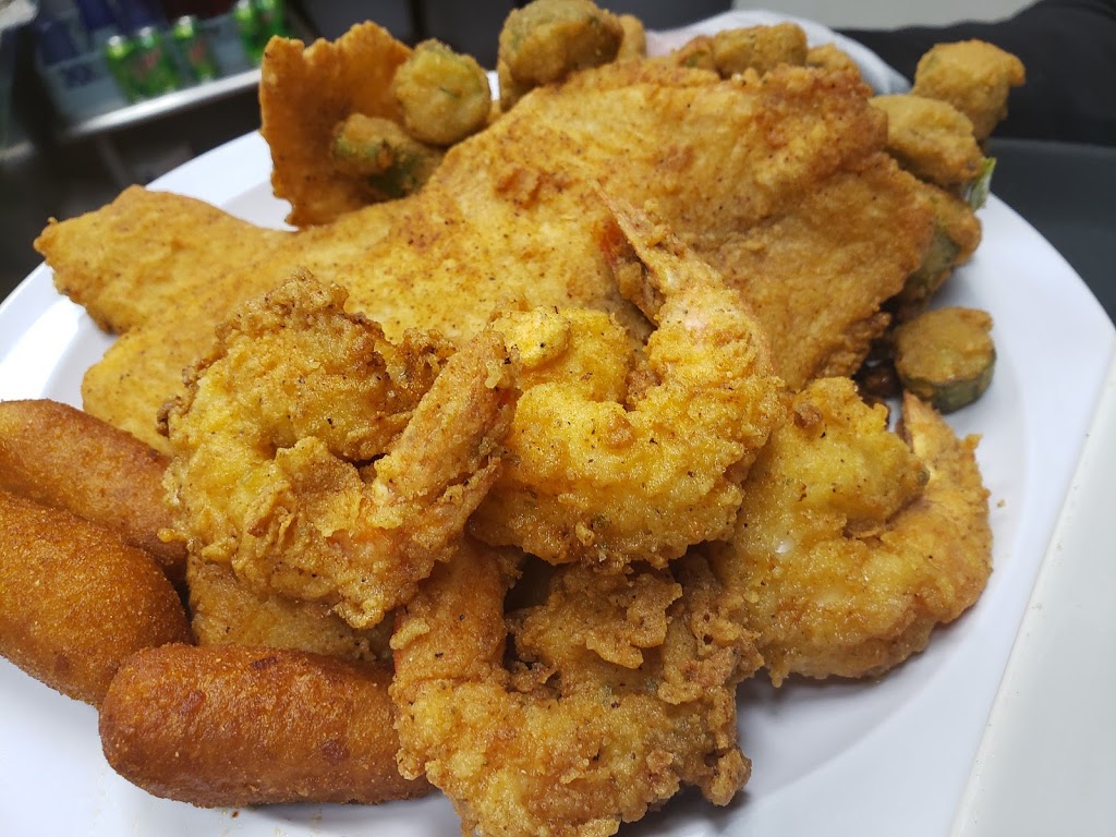 Crab Spot Royal Calabash | restaurant | 610 N Kings Hwy, Myrtle Beach, SC 29577, USA | 8437121418 OR +1 843-712-1418