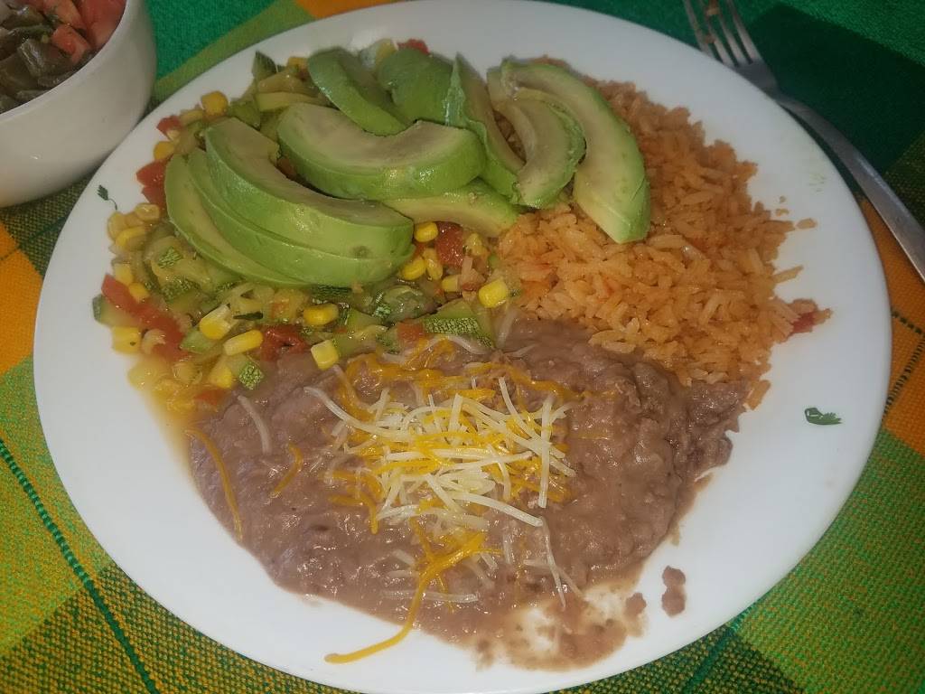 El Tacazo Mexican Delights | restaurant | 95 E Minnesota St, Le Center, MN 56057, USA | 5073572232 OR +1 507-357-2232