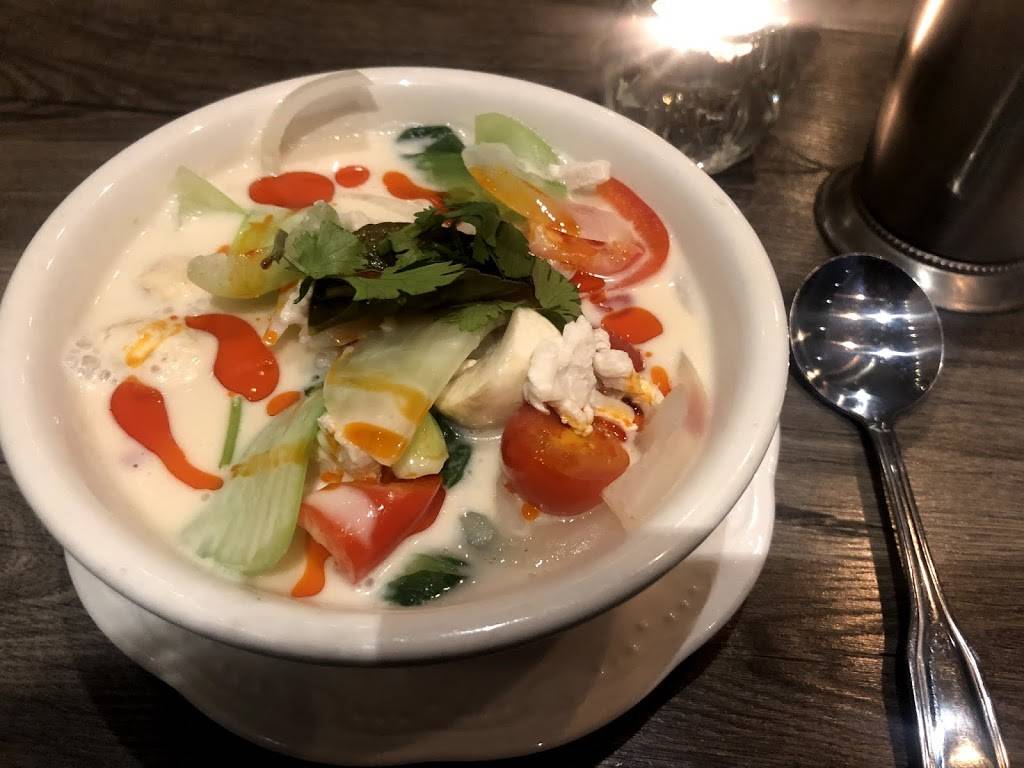 Miss Thailand Brooklyn | restaurant | 346 Graham Ave, Brooklyn, NY 11211, USA | 3472944491 OR +1 347-294-4491