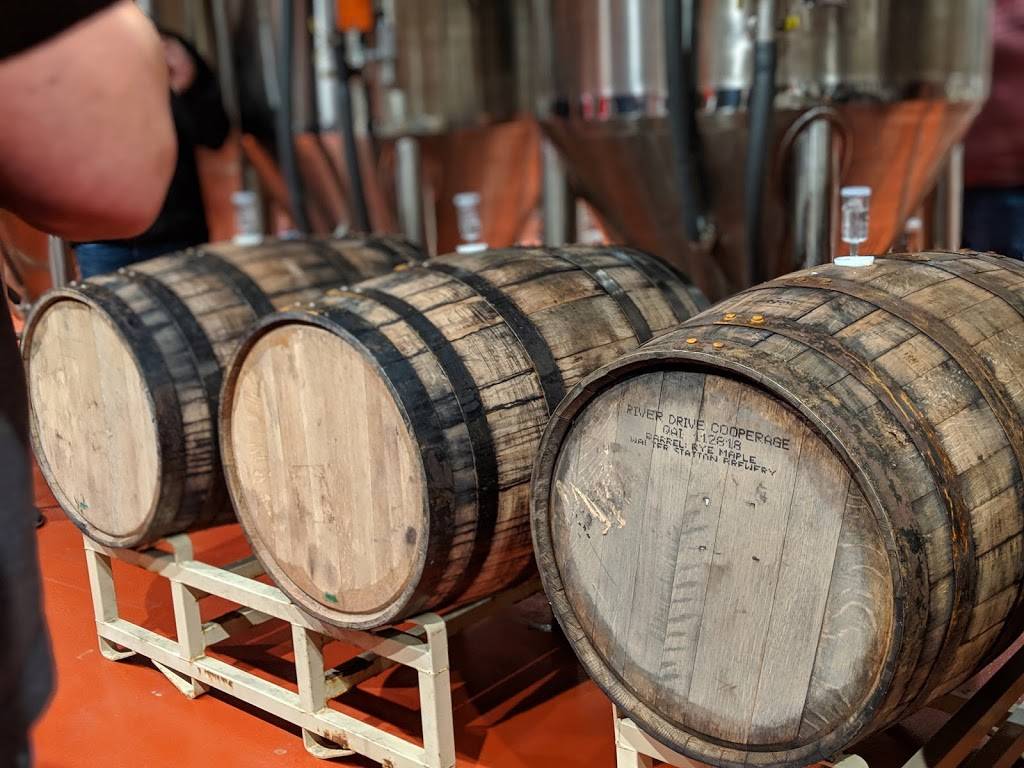 Walter Station | restaurant | 4056 E Washington St, Phoenix, AZ 85034, USA | 6023688402 OR +1 602-368-8402