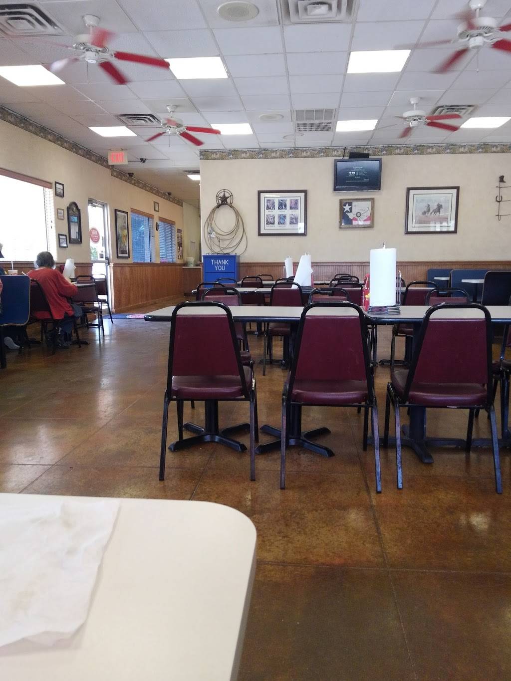 Bushs Chicken | restaurant | 1621 S Key Ave, Lampasas, TX 76550, USA | 5125566044 OR +1 512-556-6044