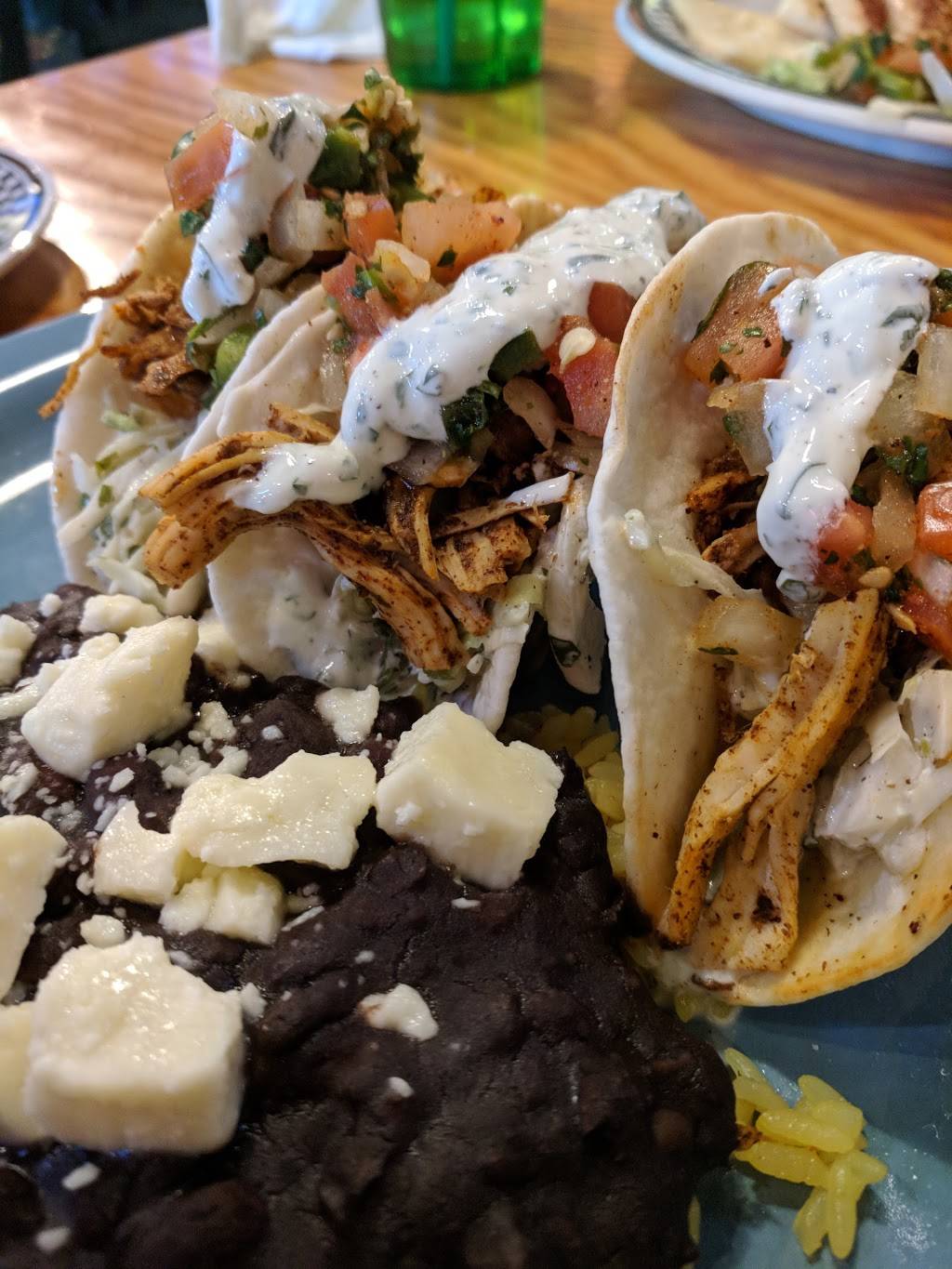 Quaker Steak & Lube | restaurant | 7834 Reynolds Rd, Mentor, OH 44060, USA | 4409549464 OR +1 440-954-9464