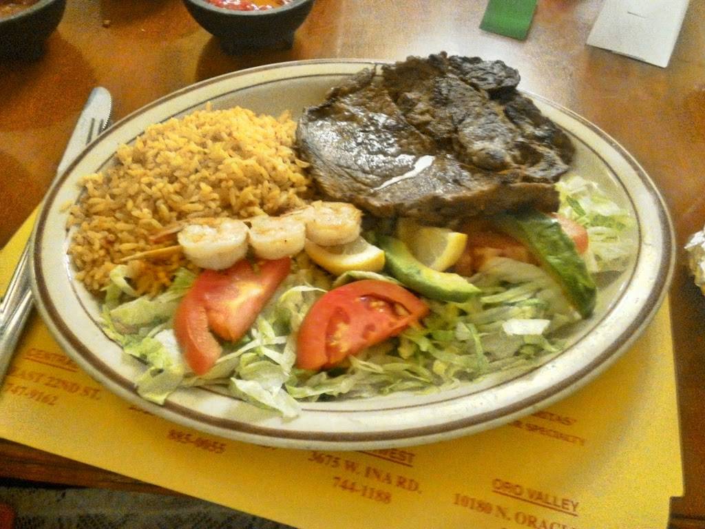 El Molinito | restaurant | 5380 E 22nd St, Tucson, AZ 85711, USA | 5207479162 OR +1 520-747-9162