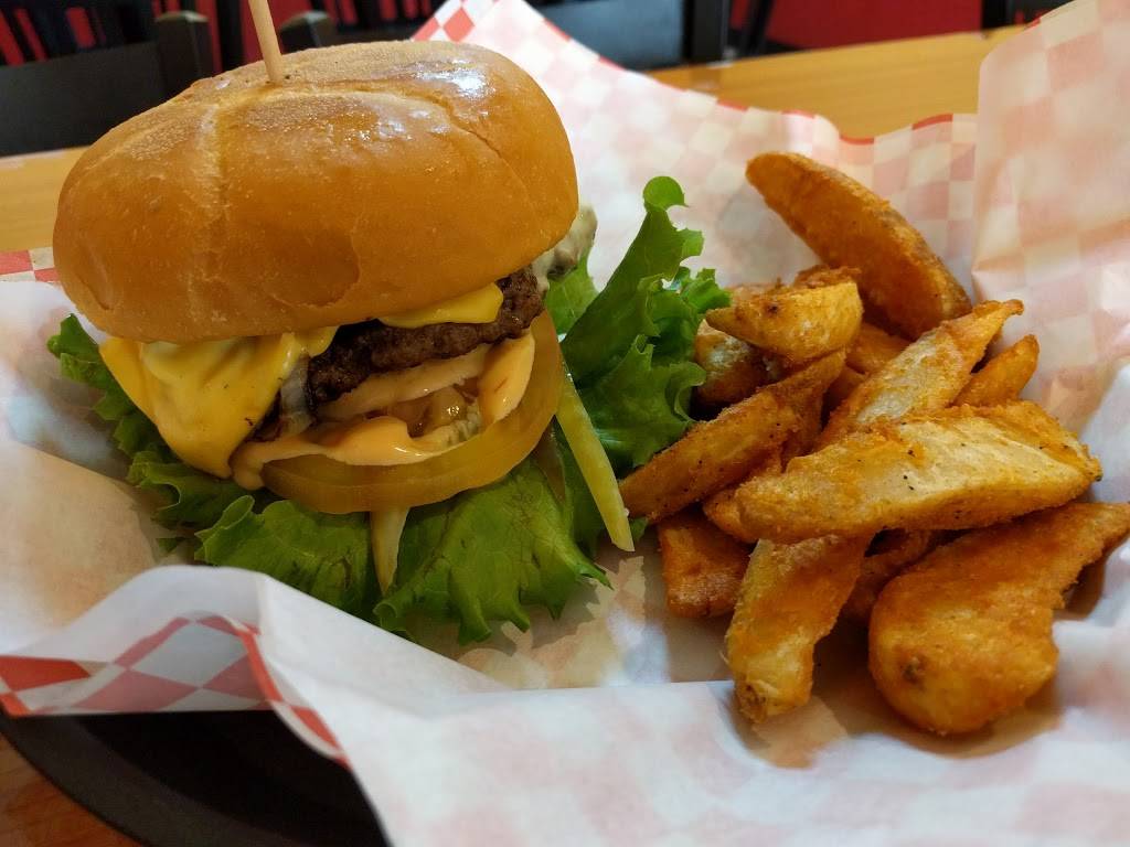 Moms Burgers & Wings | restaurant | 26615 US-380 Ste 170, Providence Village, TX 76227, USA | 9403659980 OR +1 940-365-9980