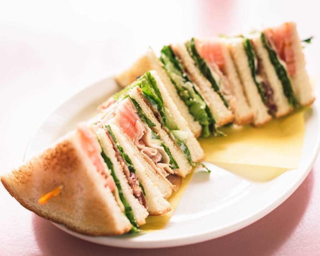 Deli Break | restaurant | 37 Kodiak Crescent, North York, ON M3J 3E5, Canada | 4163981332 OR +1 416-398-1332