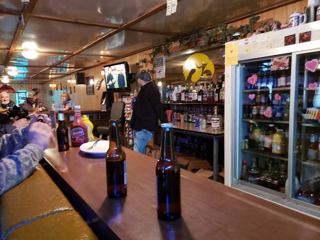 Hootys | restaurant | 14356 Madison St, West Union, IA 52175, USA | 5634225906 OR +1 563-422-5906