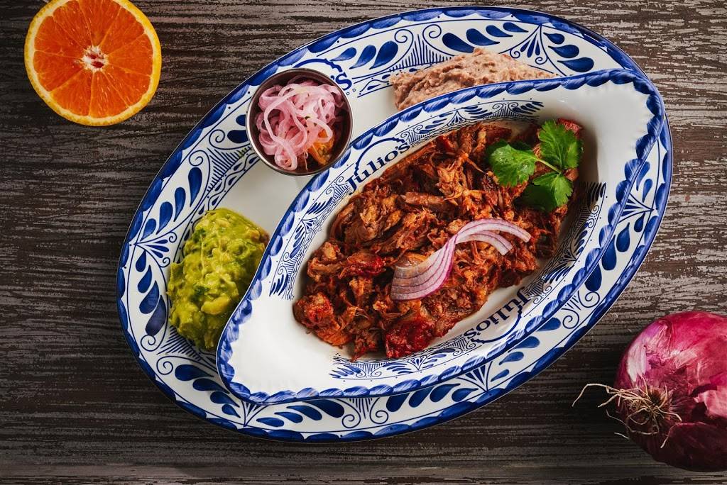 Julios Mexican Food | restaurant | Cimarron Market, 7470 N Resler Dr, El Paso, TX 79911, USA | 9155812242 OR +1 915-581-2242