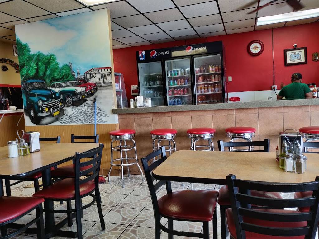 Cafe Tropical | restaurant | 307 E Sugarland Hwy, Clewiston, FL 33440, USA | 8639830049 OR +1 863-983-0049