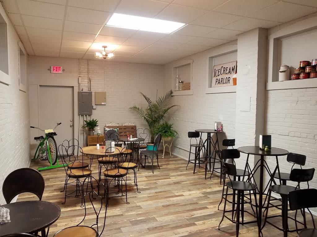 Fit Fab Fun | restaurant | 209 S Sandusky Ave, Bucyrus, OH 44820, USA | 4195620090 OR +1 419-562-0090