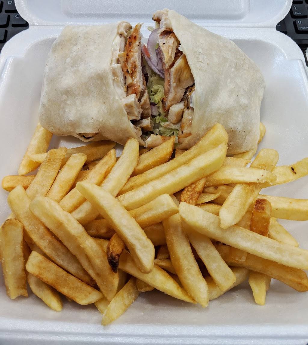 Maurizios Pizzeria & Ristorante | restaurant | 613 Hope Rd, Eatontown, NJ 07724, USA | 7325789280 OR +1 732-578-9280